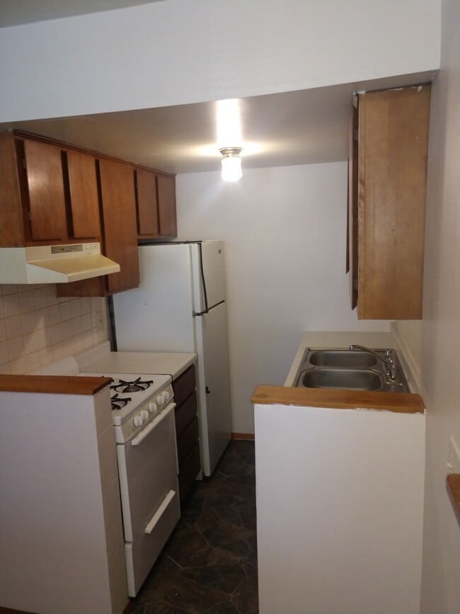 403 Ellen Ave.