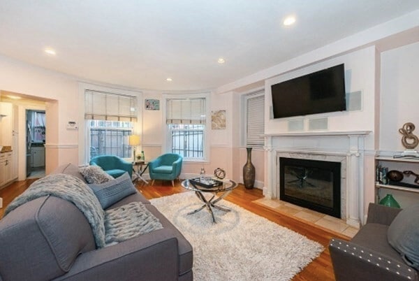 Photo - 405 Commonwealth Ave Unit 2