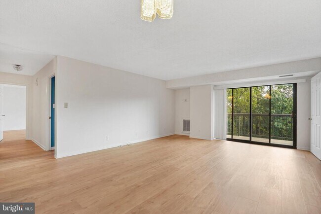 3800 Powell Ln Unit 619