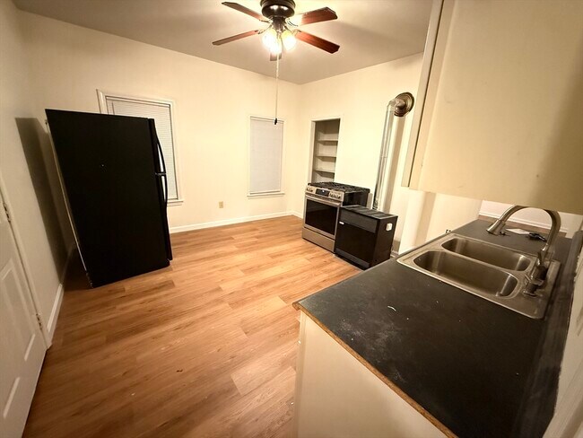 Photo - 6 S Ward St Unit 1