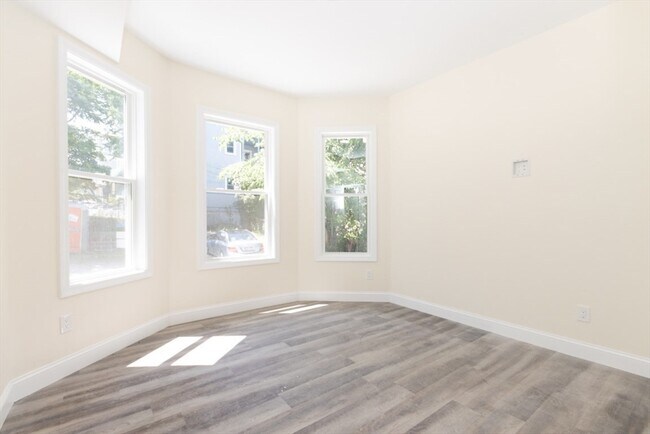 Photo - 2 French Terrace Unit 2