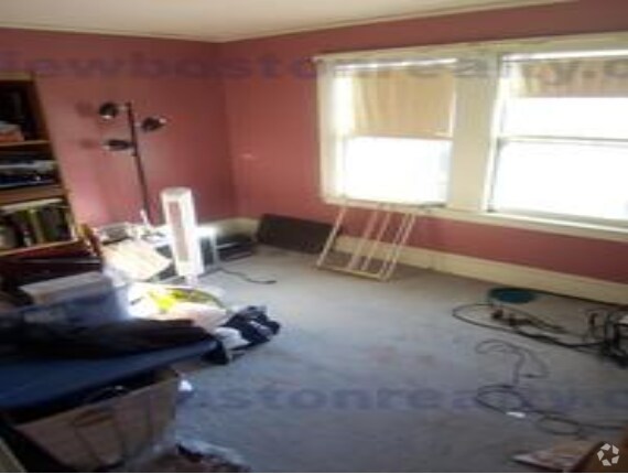 Building Photo - 25 Embassy Rd Unit P Rental