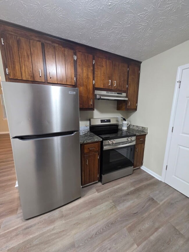 220 Big Oak Cir