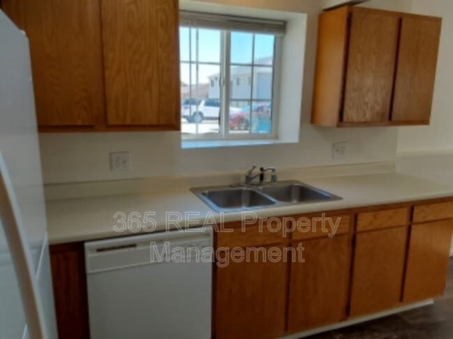 Photo - 3600 17 Avenue, Unit 4 Unidad 4