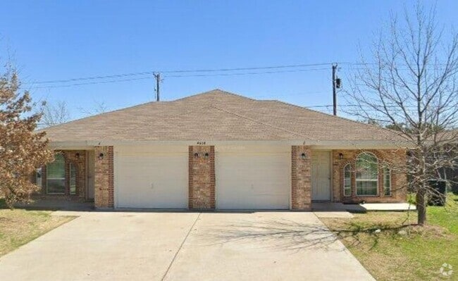 Building Photo - 4608 Waterproof Dr Unit B Rental