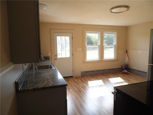 Photo - 182 Westerly Bradford Rd