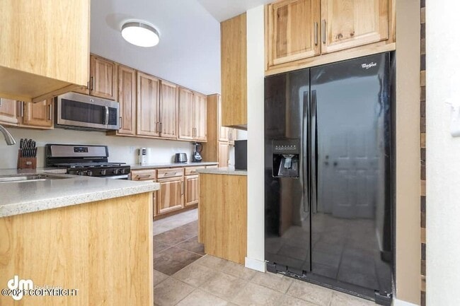 Photo - Furnished 3bed/1.5 bath near shopping and more!