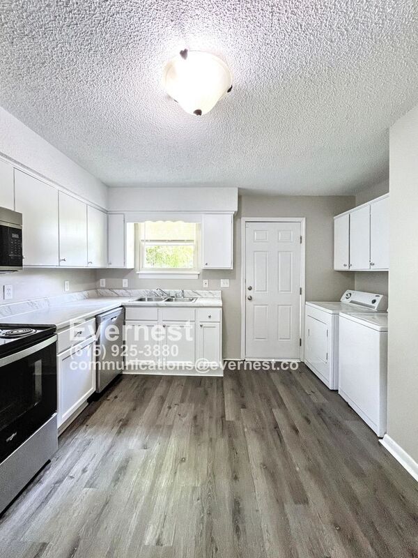 Photo - 1176 Sioux Terrace