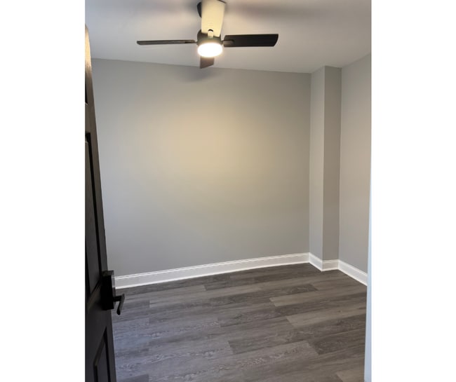 3317 Ravenwood Ave Unidad BA AVAILABLE $550 BA