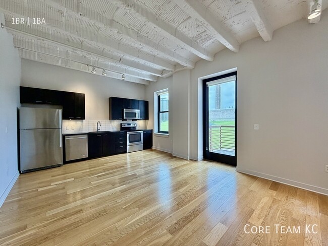 Photo - 217 W Pershing Rd Unidad 802