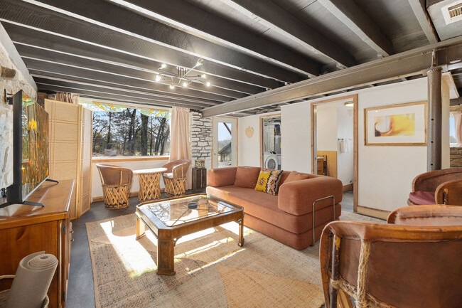 Building Photo - 17097 Lake Sequoyah Dr Unit ID1357735P