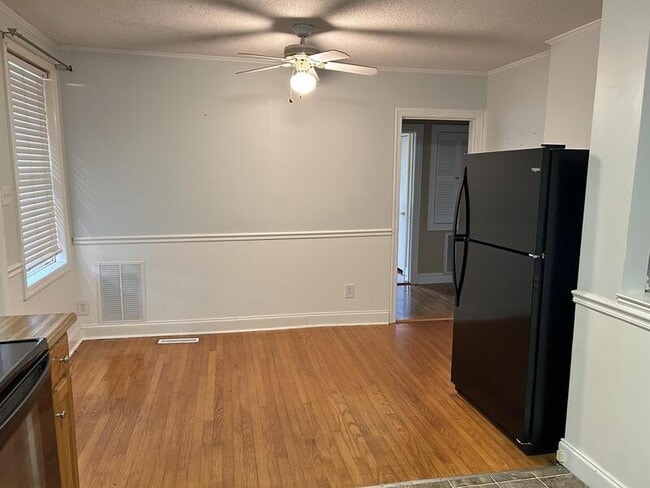 Photo - 108 S Rockview Dr