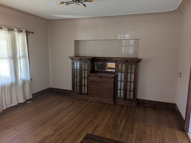 Photo - 1272 S University Blvd