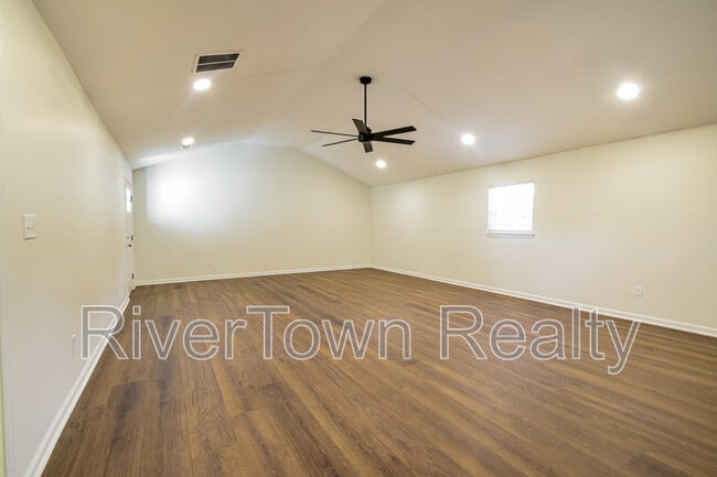 Photo - 277 S Mt Pleasant Rd