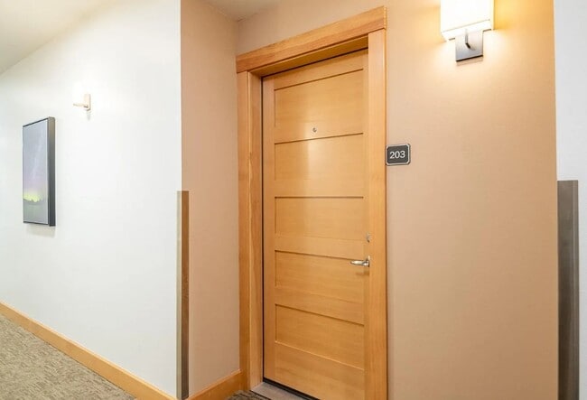 Photo - $2,295 / 2BD Luxury Condo