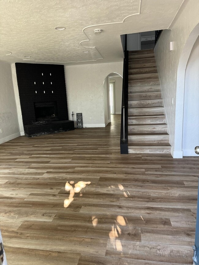 Photo - 1141 Granger St