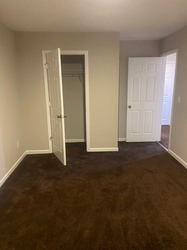 Photo - 7092 Walton Hl