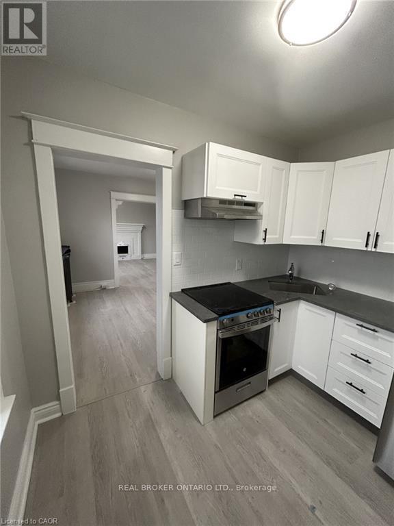 Photo - 983 Main St E Unit 6