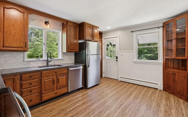 Photo - 45-47 Emery St Unit 2