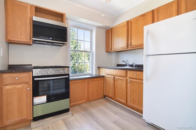 Photo - 57 Sterling Ave Unit 2