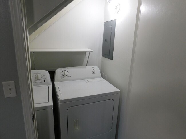 Photo - 2 Bed 1.5 Bath Condo