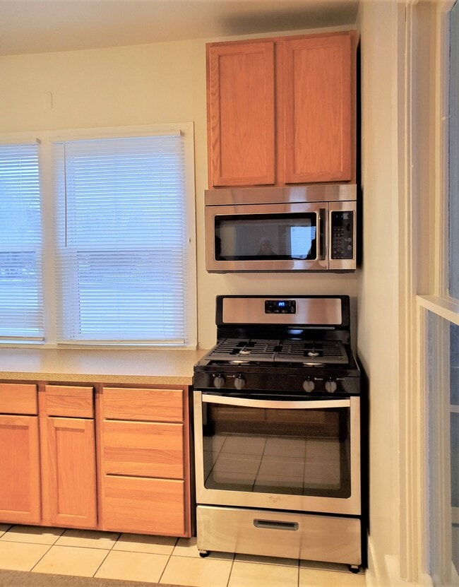 Photo - 102 E Washington St