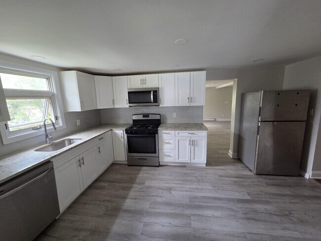 Photo - 104 River St Unidad 1st floor
