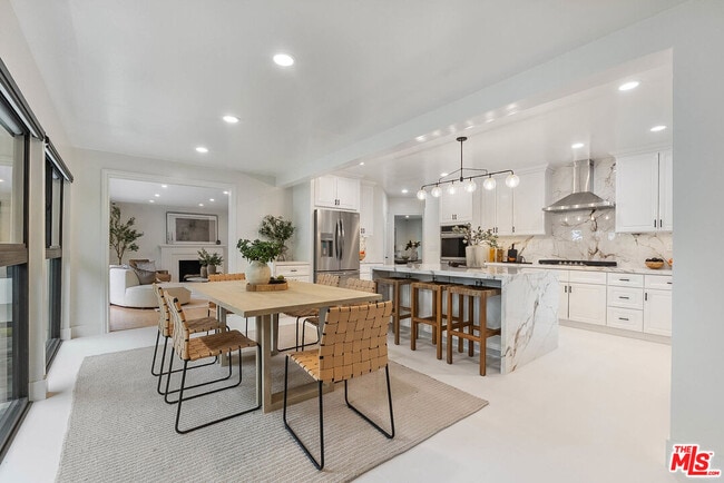 Photo - 11346 Thurston Pl