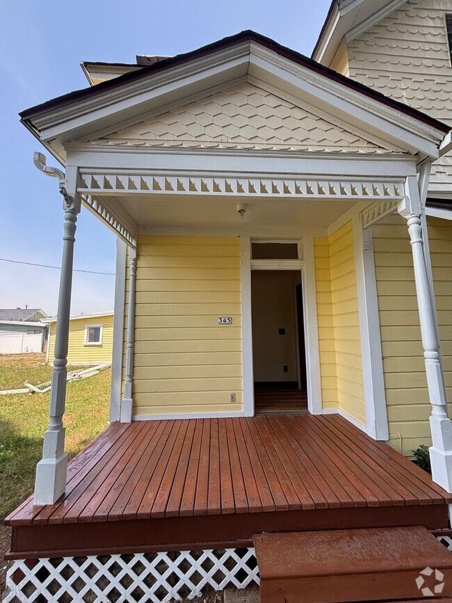Building Photo - Charming Historic Home for Rent – Fully Re...