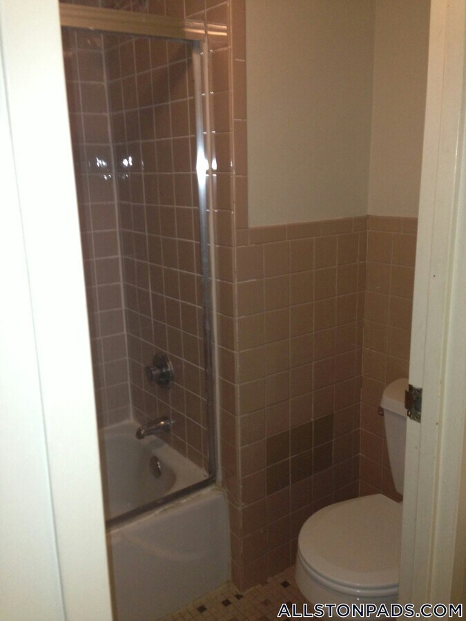 Photo - 1110 Commonwealth Ave Unidad 415