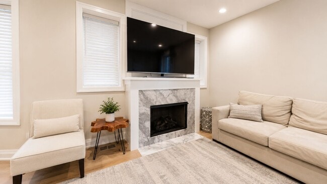 Photo - 1225 W Addison St Unidad 1