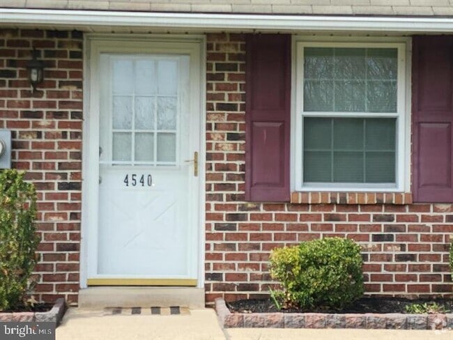 Building Photo - 4540 Rosemarie Dr Rental
