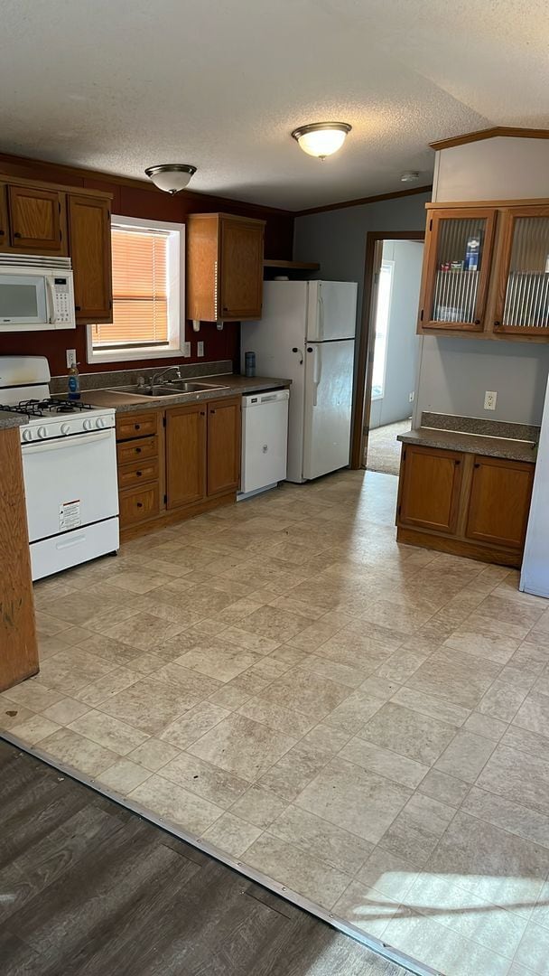 Building Photo - 3 Bedrooms, 2 Bathrooms in Pequot Terrace Trailer Park, Pequot Lakes, MN Lot B32 Unit Lot B32