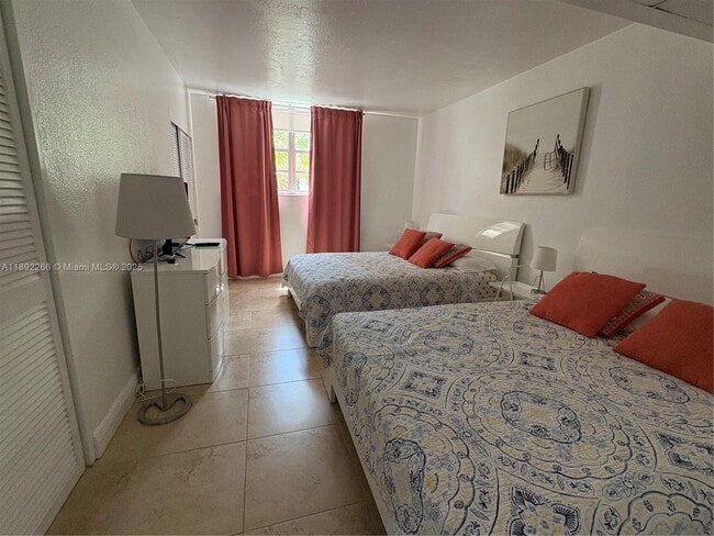 Photo - 3801 S Ocean Dr Unidad 2O