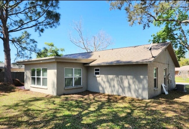 Photo - 635 Parkside Ave