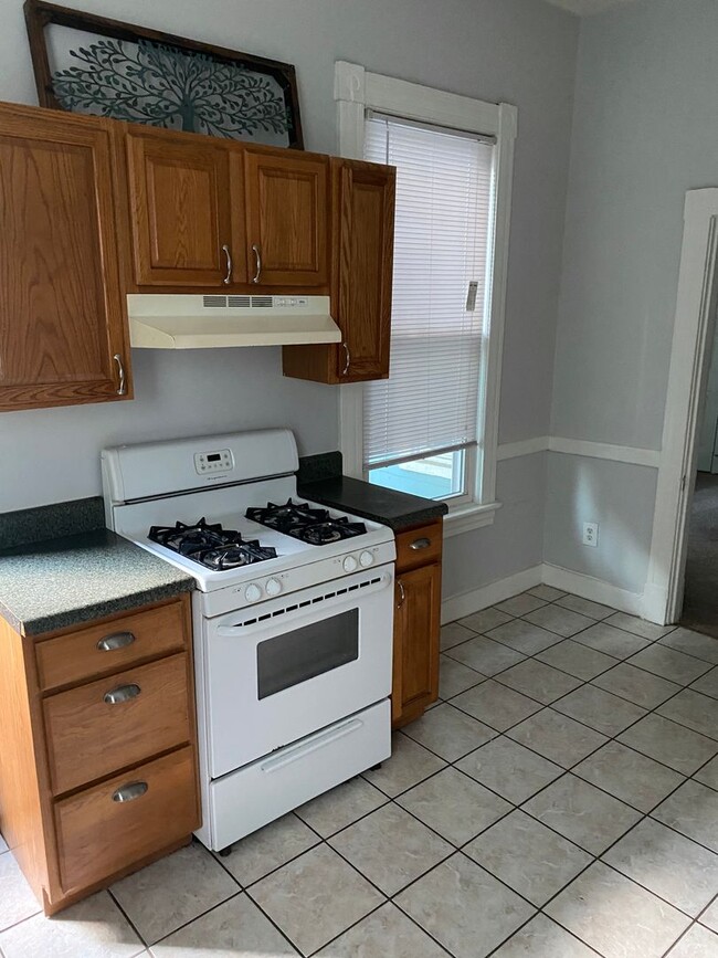 Photo - 2220 Parkwood Ave Unit Apt #1st Fl