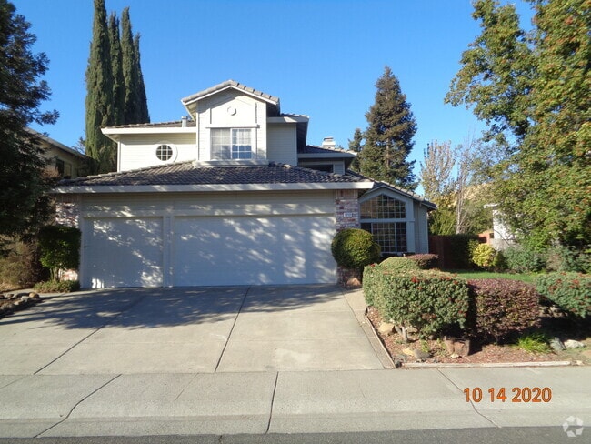 Building Photo - 3212 Bear Creek Dr Rental