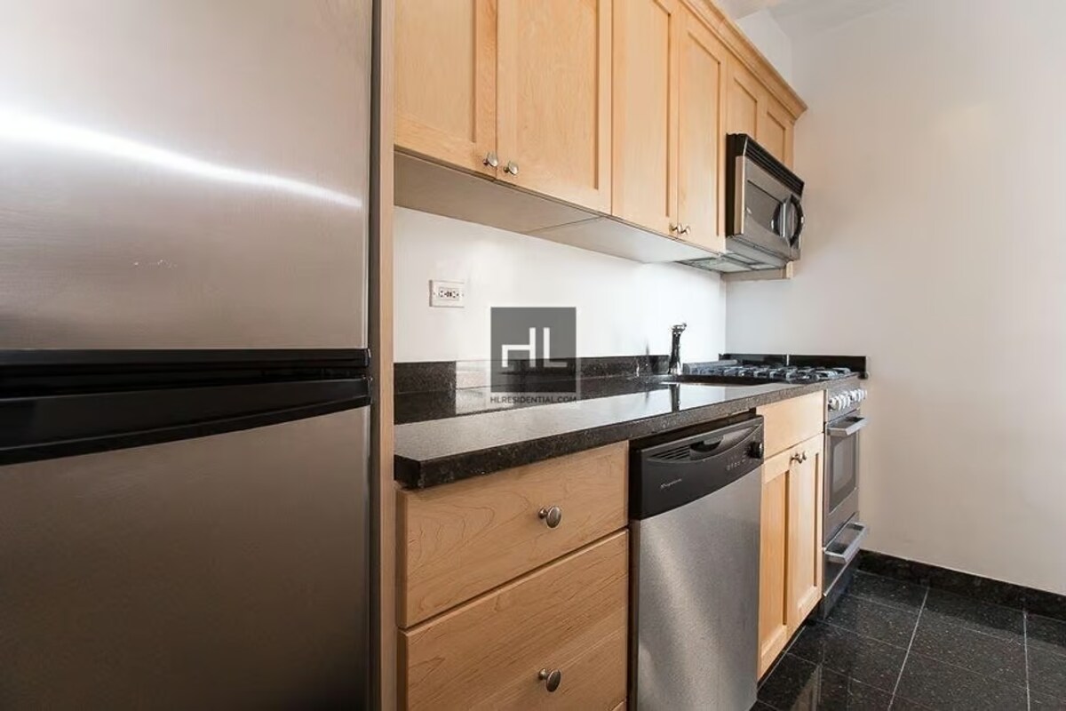 Photo - Christopher Street Unit 10I