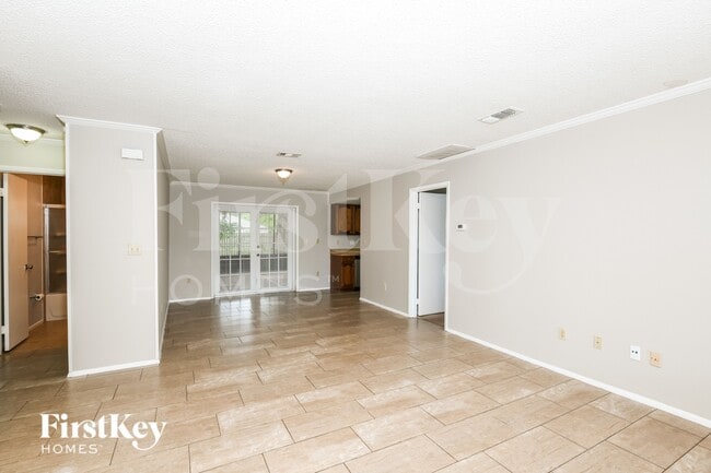 Photo - 2278 Hialeah St