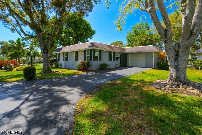 Photo - 225 Georgetown Blvd