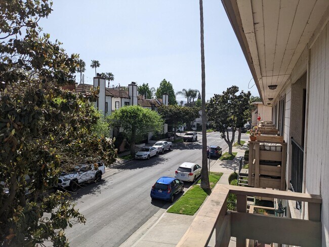 Photo - 14005 Milbank St Unidad 8