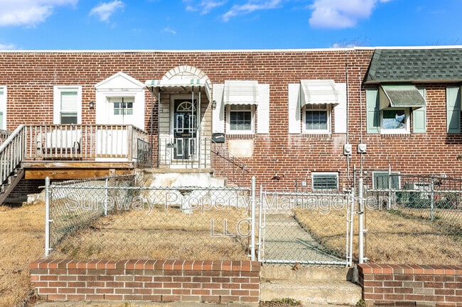 Building Photo - 915 W Browning Rd