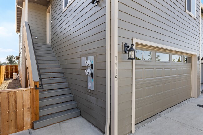 Photo - 1115 Annalise St