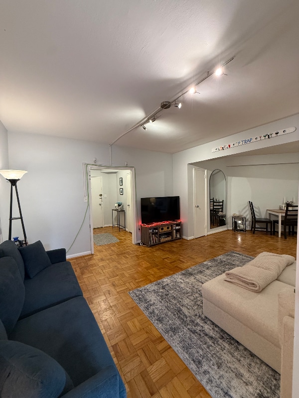 Photo - 2500 Q St NW Unidad 140