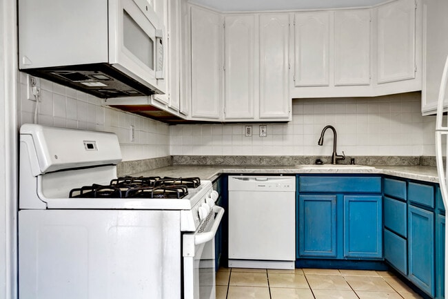 Photo - 4440 Turquoise Dr