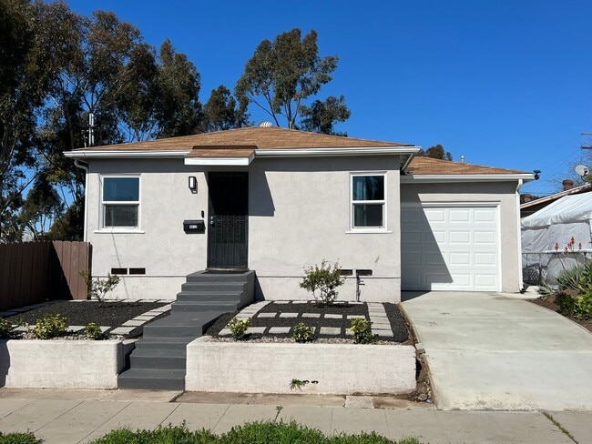 Fully Renovated 2 Bedroom 2 Bathroom in Ci... - Fully Renovated 2 Bedroom 2 Bathroom in Ci... House