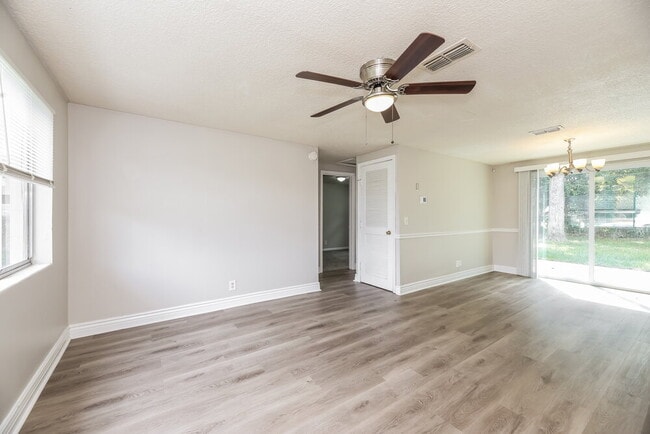 Photo - 5322 Boilard Dr