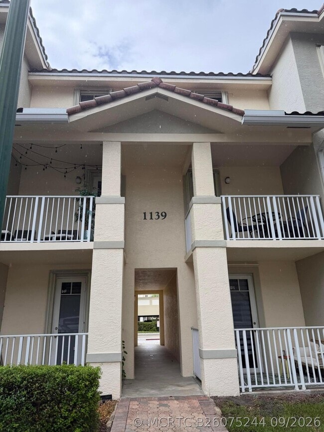 Building Photo - 1139 Town Center Dr Unit 25