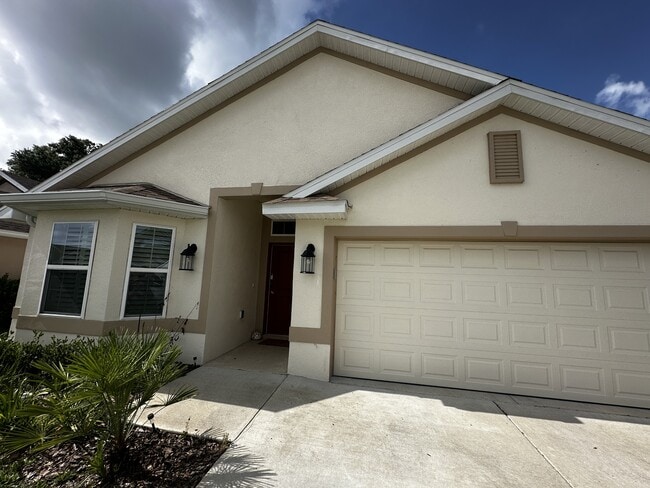 Building Photo - 4579 SE 25th Loop