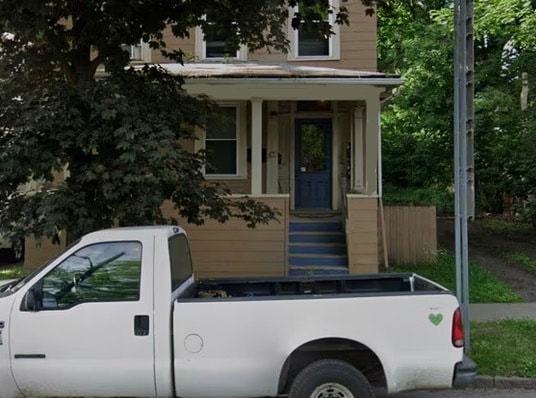 Photo - 319 W Buffalo St